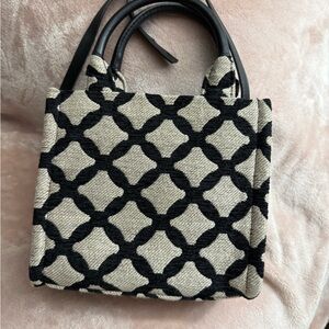 Elegant Black and Cream Patterned Women's Bag